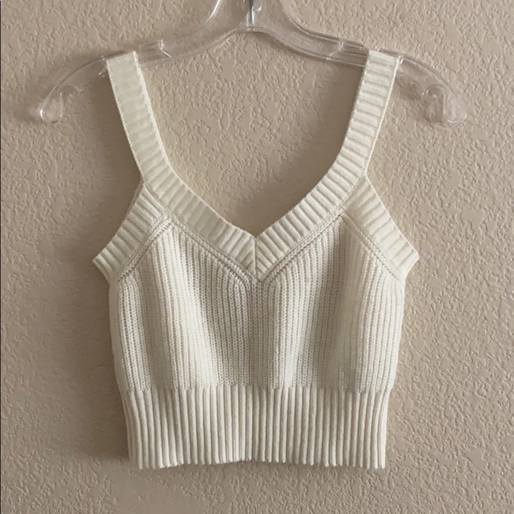 Sweater Knit Crop Top - Picture 4 of 4